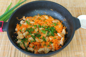 Куриная грудка с корейской морковью - фото шаг 6