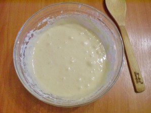 Пирог из бисквитного теста с начинкой - фото шаг 5