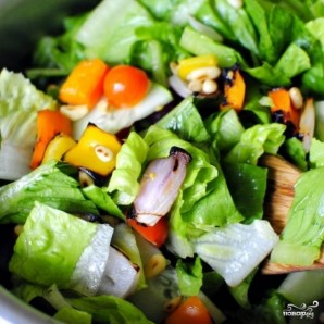 Садовый салат с арахисом - фото шаг 9