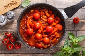 Рататуй с картошкой на сковороде - фото шаг 10