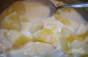Картофель под молочным соусом - фото шаг 5