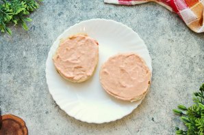 Мини пицца на скорую руку - фото шаг 4