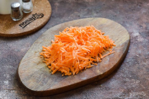 Салат из маринованной капусты с морковью - фото шаг 3