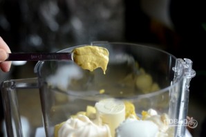 Фаршированные варёные яйца - фото шаг 2