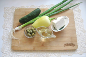 Зеленый салат с сыром фета - фото шаг 1