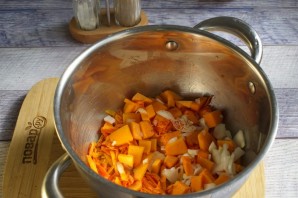 Острый тыквенно-морковный суп - фото шаг 2
