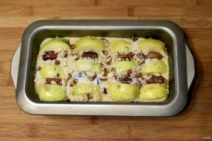 Медовый кекс с яблоками и орехами - фото шаг 3
