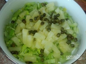 Салат из сельдерея с ананасом - фото шаг 3