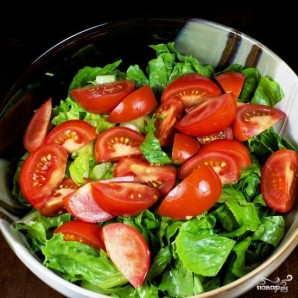 Салат с помидорами, авокадо и креветками - фото шаг 5