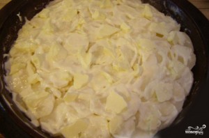 Картофельная запеканка со сметаной - фото шаг 2