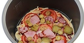 Пицца с ветчиной в мультиварке - фото шаг 7