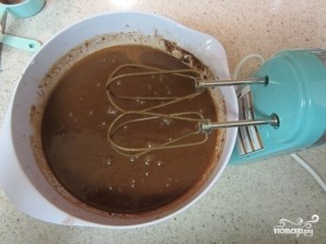 Шоколадный торт с белым кремом - фото шаг 2