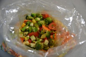 Овощное рагу в пакете для запекания - фото шаг 15