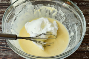 Бисквитные блинчики на сковороде - фото шаг 6