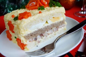 Закусочный бутербродный торт с рыбой - фото шаг 7
