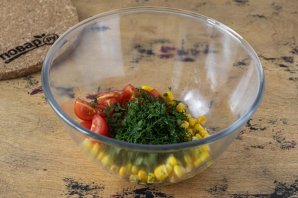 Салат с баклажанами и кукурузой - фото шаг 5