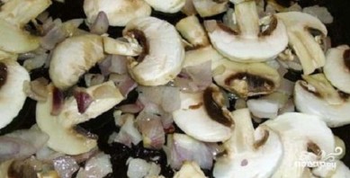 Горбуша с грибами - фото шаг 2