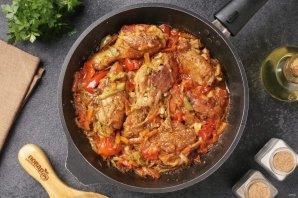 Курица на сковороде по-абхазски - фото шаг 8