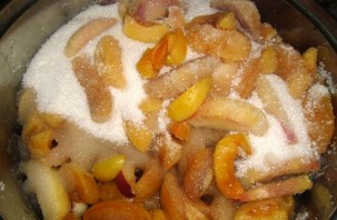 Варенье из абрикосов ассорти - фото шаг 2