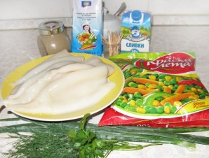 Кальмары, фаршированные овощами - фото шаг 1