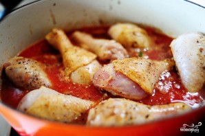 Куриные ножки в томатном соусе в духовке - фото шаг 8