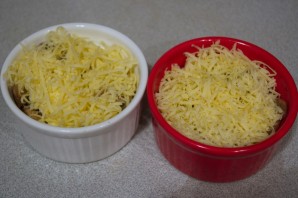 Грибы, запеченные с сыром  - фото шаг 9