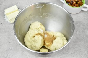 Рождественский дрожжевой штоллен - фото шаг 8