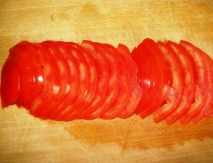 Рулетики из баклажанов с помидорами - фото шаг 4