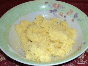 Картофельные котлеты с сыром - фото шаг 4