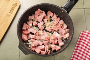Паста с колбасой - фото шаг 7