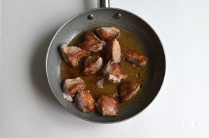Мясо, тушенное в кастрюле - фото шаг 4
