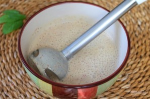 Полезный коктейль из йогурта с персиком и семенами льна - фото шаг 5