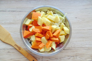 Рагу из овощей с баклажанами в духовке - фото шаг 5
