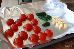 Сальса из запеченных томатов, чеснока и перца - фото шаг 2