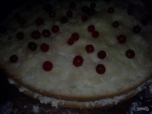 Большой бисквитный торт с безе - фото шаг 12