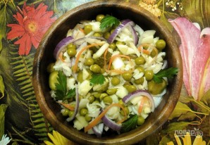 Салат из квашеной капусты и огурцов - фото шаг 4