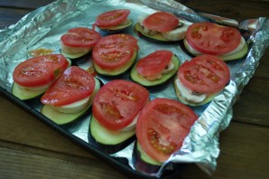 Баклажаны, запеченные с помидорами и сыром - фото шаг 5