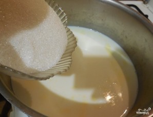 Вкусная манная каша на молоке - фото шаг 2