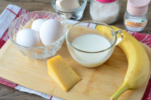 Омлет с бананом и сыром - фото шаг 1