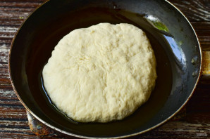 Хлеб на сковороде без дрожжей - фото шаг 7