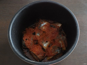 Скумбрия в томатном маринаде с кетчупом - фото шаг 5