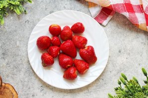 Клубника с кефиром - фото шаг 3