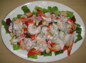 Клубный салат с креветками - фото шаг 6