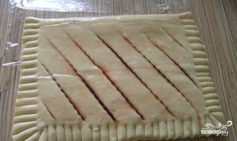 Пирог из слоеного теста с вареньем - фото шаг 3