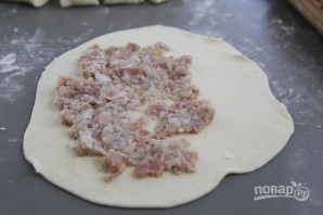Тесто для чебуреков с мясом - фото шаг 6