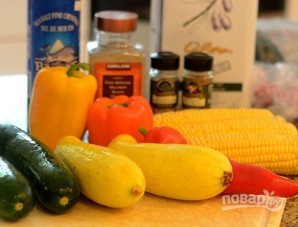 Овощной салат с кукурузными початками - фото шаг 1