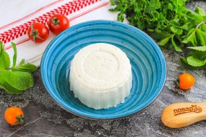 Адыгейский сыр рецепт в домашних условиях из молока и уксуса - фото шаг 6