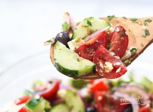 Греческий салат с авокадо - фото шаг 5