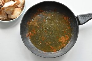 Курица по-средиземноморски с оливками - фото шаг 6