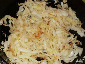 Картофельная запеканка с капустой в духовке - фото шаг 5